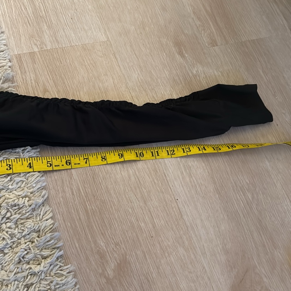 Black hooded top. Excellent condition. - Picture 3 of 6